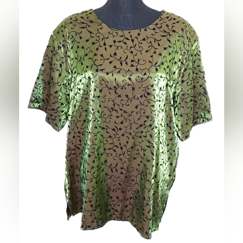 Vintage Impressions Woman Size 2X Flocked Floral Blouse